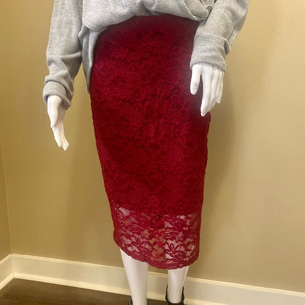 Forever 21 Lace Pencil Skirt